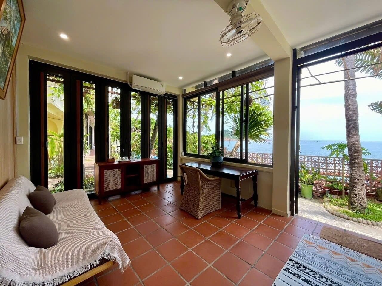 经典三人房 | 起居区