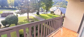 Cozy T2 Apartment for 6 with Balcony, Ski Locker & Parking in Saint-Lary-Soulan