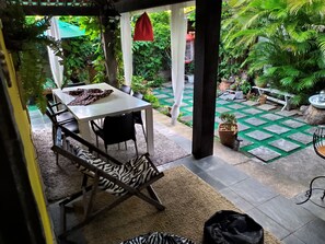 Outdoor dining - Privileged space in the lakes region. (Cabo Frio)