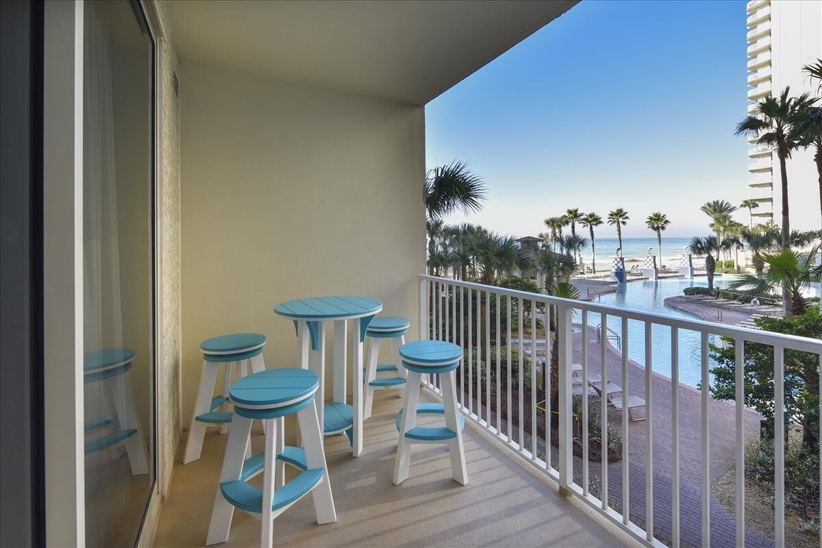 Shores of Panama, Low Floor, Great location sleeps 6  spring/summeropen