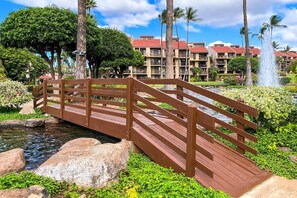 Property grounds - Kamaole Sands 10-403 - Stunning Renovation - Penthouse Level - Split AC - Look! (Kihei)