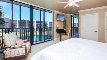 3 slaapkamers, een strijkplank/strijkijzer, gratis wifi, beddengoed