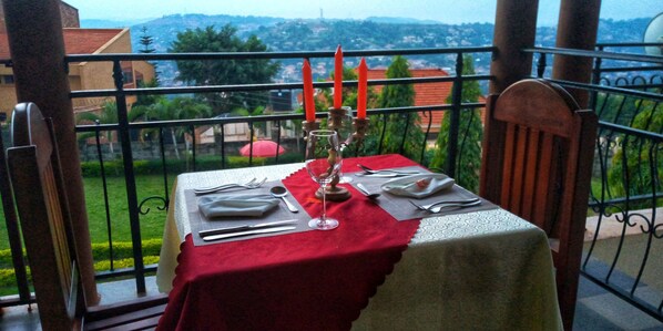 Executive Room (Jinja) | Terrace/patio