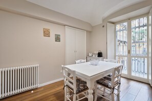 Imagen sin descripción, 2 de 44, botón