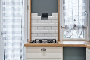 Fridge, microwave, stovetop, toaster
