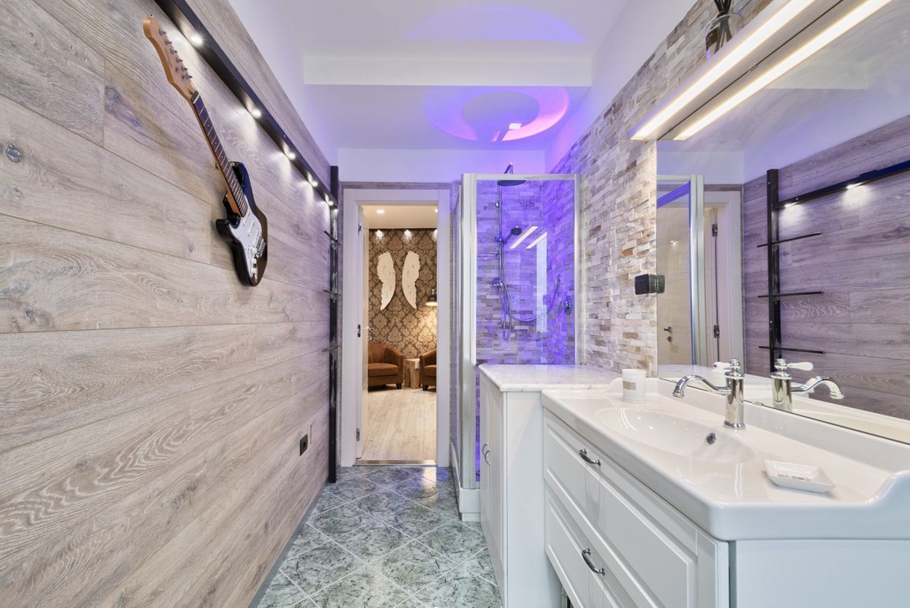 Dusche, Haartrockner, Bidet, Handtücher