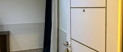 1 bedroom, in-room safe, blackout drapes, free WiFi