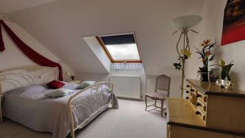 5 chambres, fer et planche à repasser, lit parapluie, Wi-Fi gratuit