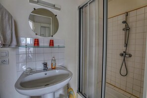 Shower - Homerez - House near Le Bouffay (Le Bouffay)