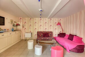 TV - Homerez - House near Le Bouffay (Le Bouffay)