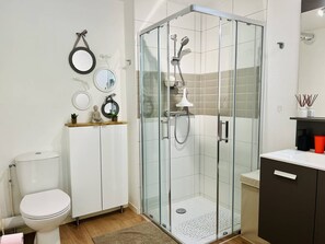 Hair dryer - Comfortable T2, 4 people, Terrace, Private parking in Hasparren (Hasparren)