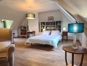 4 chambres, bureau, fer et planche à repasser, Wi-Fi gratuit