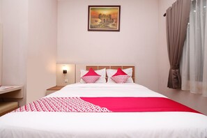 Suite Deluxe | Bureau, accès au Wi-Fi (inclus), literie fournie