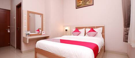 1 bedroom, desk, free WiFi, bed sheets