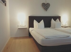 Classic Studio Suite | Minibar, desk, free WiFi - Waldhotel Bad Sulzburg (Sulzburg)