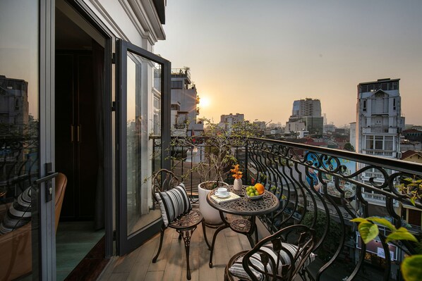 City-View Terrace Suite | Terrace/patio - San Palace Hotel (Hanoi)