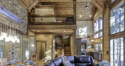 River`s Edge Lodge- Mineral Bluff, GA