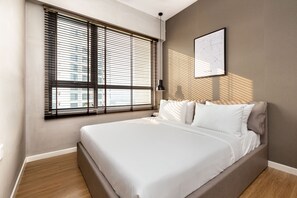 2 slaapkamers, een bureau, een strijkplank/strijkijzer, gratis wifi