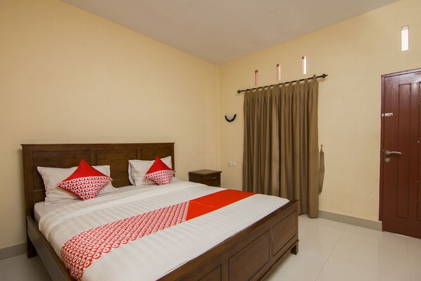 Free WiFi, bed sheets