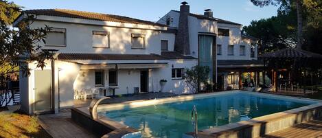 Alberca al aire libre