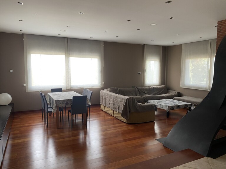 Espectacular Villa Con Piscina Privada Y Amplios Espacios - Caldes de Montbui
