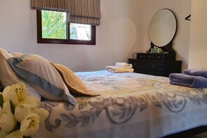 2 dormitorios, tabla de planchar con plancha, wifi gratis y ropa de cama