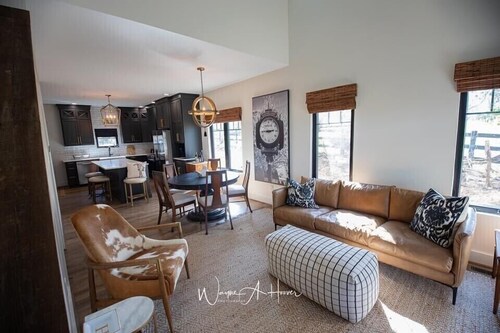 Discover Your Perfect Getaway: Cottage in the Heart of Horse & Bourbon Country!