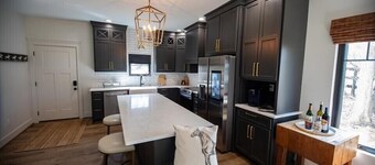 Discover Your Perfect Getaway: Cottage in the Heart of Horse & Bourbon Country!