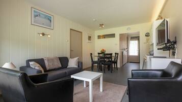 Een televisie en een dvd-speler