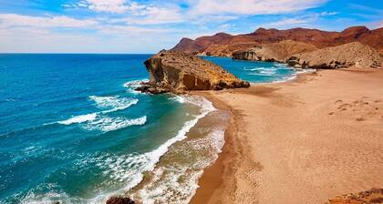 FIRST LINE BEACH APARTMENT WITH FANTASTIC SEA VIEWS