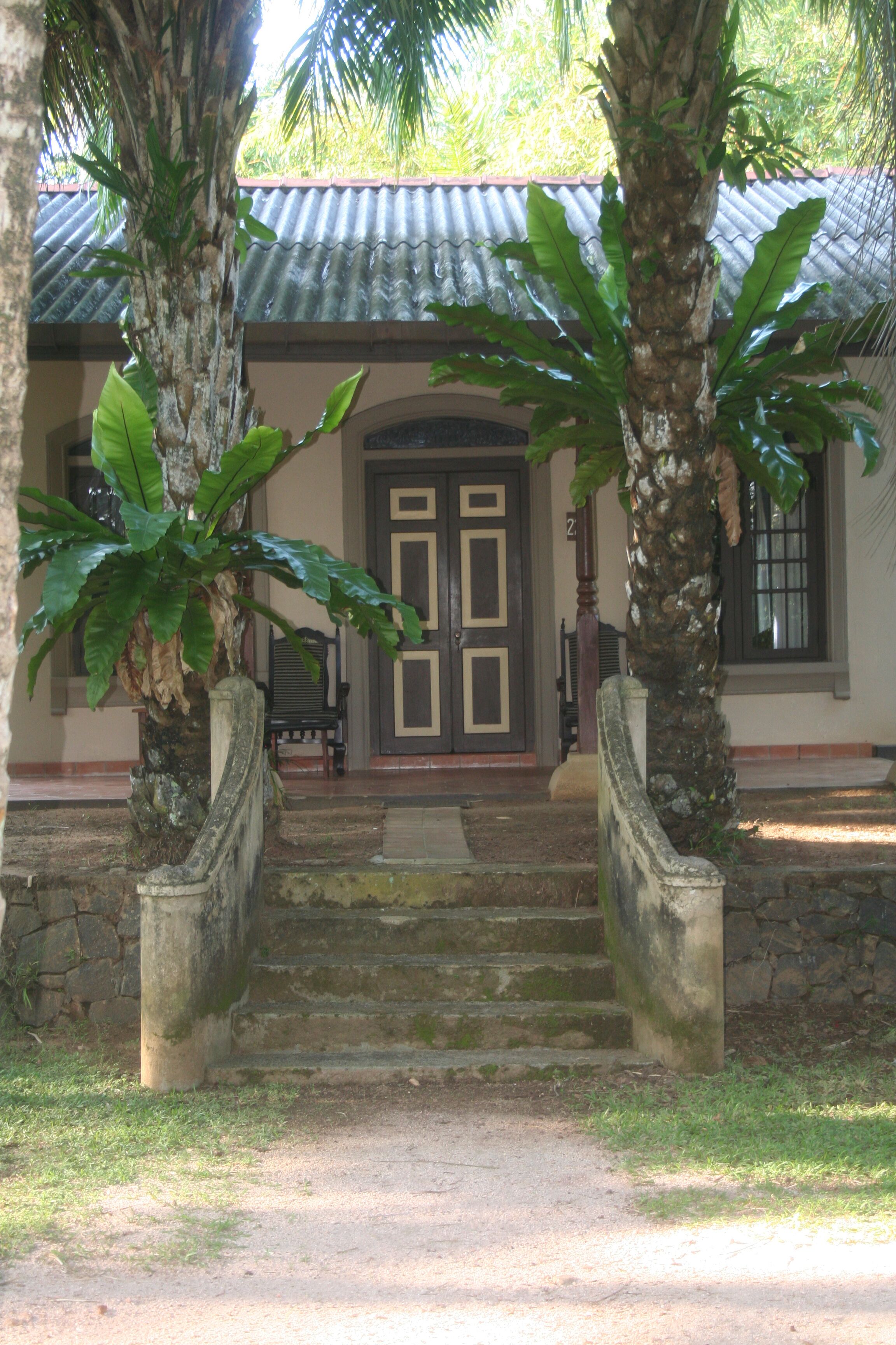 تفاصيل الفندق من الخارج