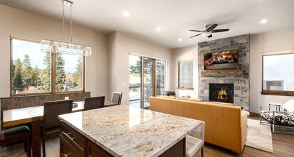 Deming Crossing Duplex: Downtown Frisco Chic