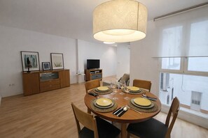 Dining - The Jardines del Turia apartment by Florit Flats (Valencia)