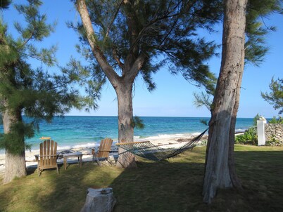 Seaglass Villa 2 -Luxury Beachfront Escape, Breathtaking Views, Andros Bahamas