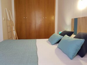 1 bedroom, iron/ironing board, free WiFi, bed sheets