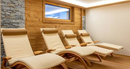 Beautiful apartment for 6 people with WIFI, hot tub, TV and balcony