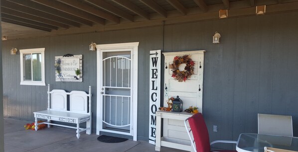 Outdoor dining - Country house cabin Lazy Oak Ranch (Show Low)