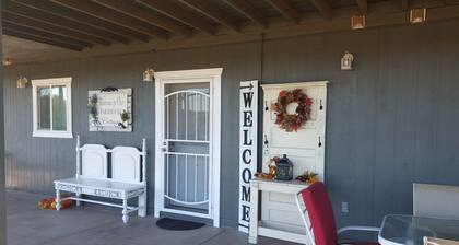 Maalaistalo mökki Lazy Oak Ranch