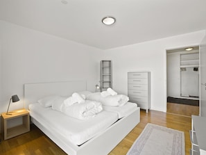 4 Schlafzimmer, kostenloses WLAN, Bettwäsche