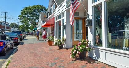 15 Minute Walk to Pleasant Street Beach!