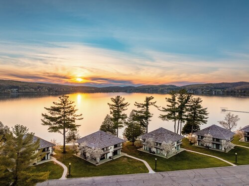 Steps to Lake & Golf - Boyne Resort - Dog Friendly