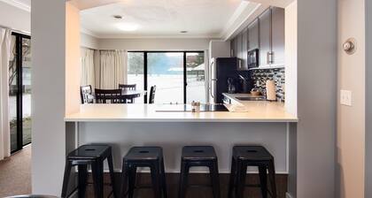 Boyne Mountain - Condo järven edessä (Deer Lake)