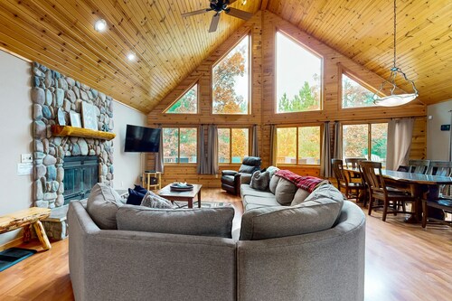 Gorgeous home w/ shared dock and lake access - spacious deck and firepit