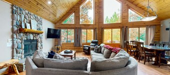 Superbe maison avec quais partagés et accÚs au lac - terrasse spacieuse et foyer!