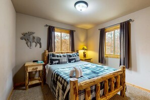 5 habitaciones, tabla de planchar con plancha, wifi y ropa de cama 