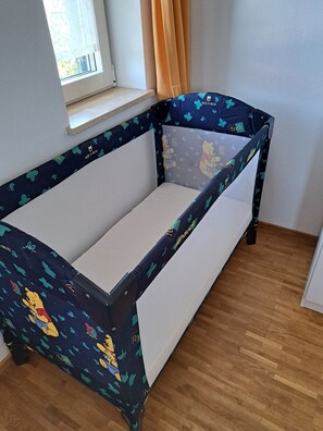 Interior - Quiet vacation apartment near Memmingen with bicycle garage (Lachen-Hetzlinshofen)