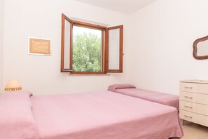 2 chambres, fer et planche à repasser, lit parapluie, Wi-Fi gratuit