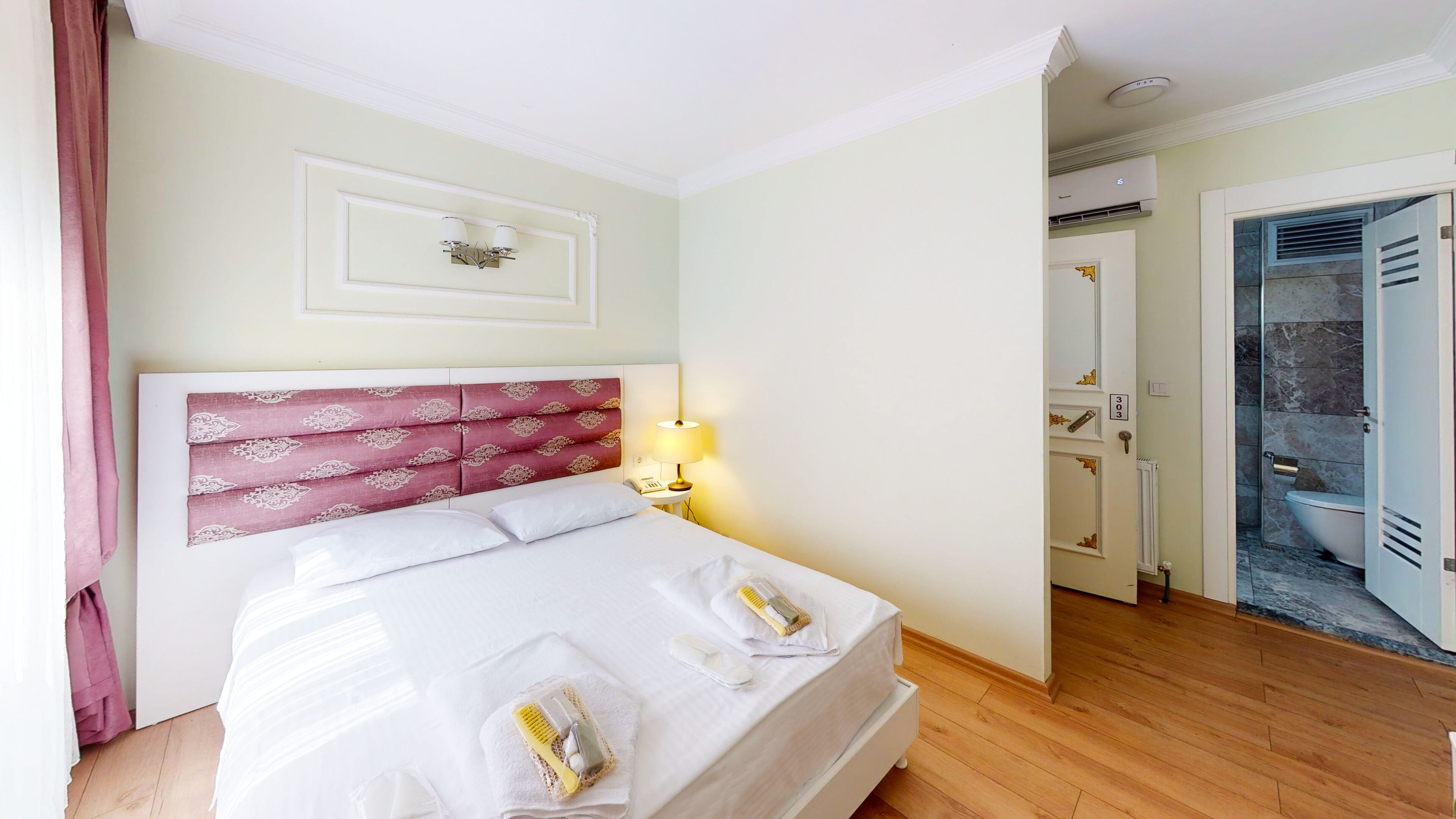 superior double or twin room | minibar, soundproofing, free wifi, bed sheets