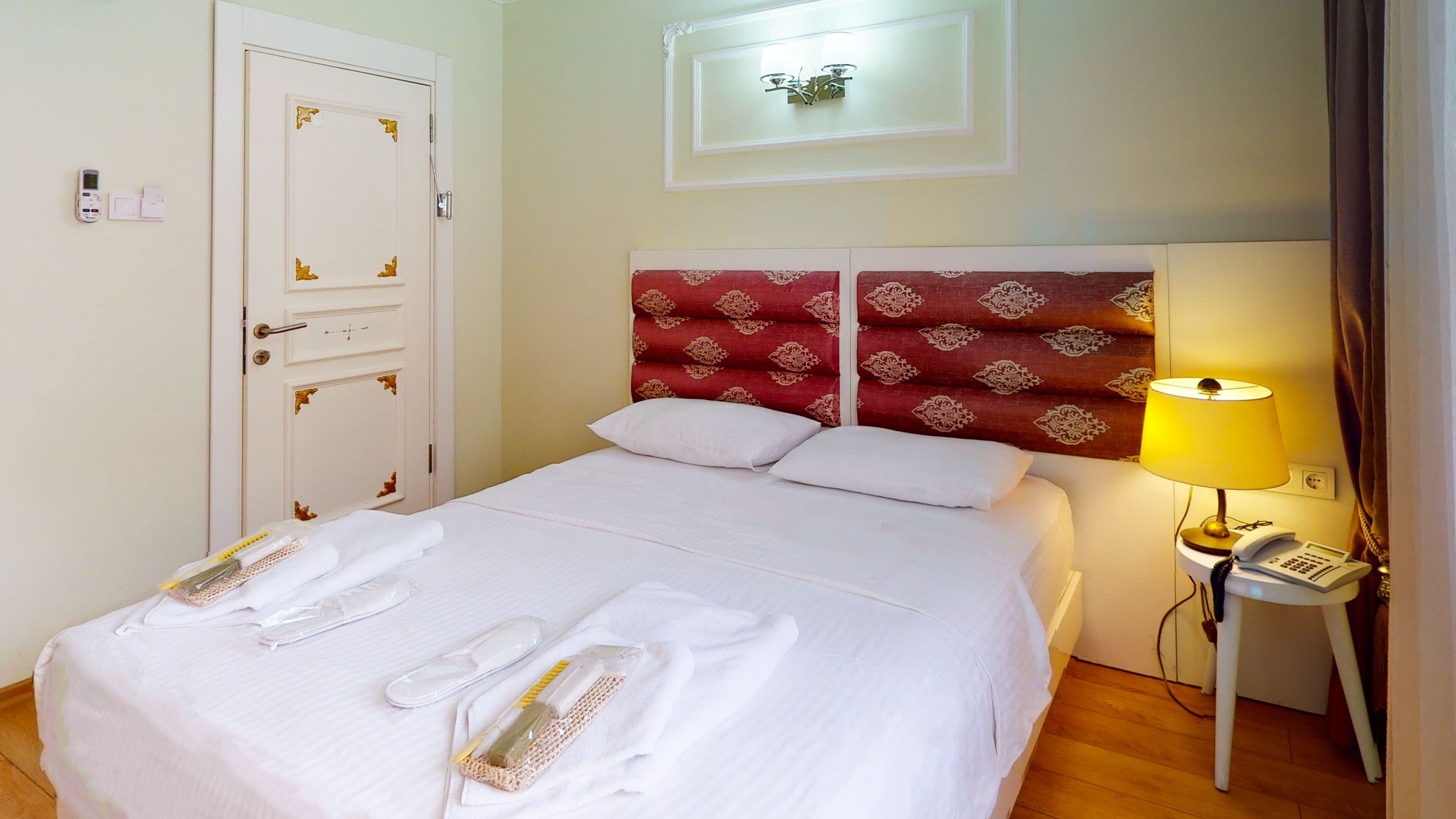 superior double or twin room | minibar, soundproofing, free wifi, bed sheets