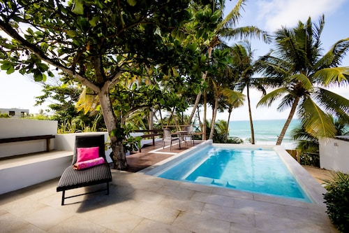 Rose Nest at the beach Puerto Rico